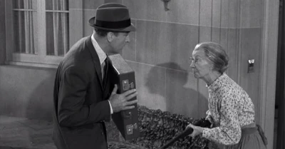 The Beverly Hillbillies: Jed Pays His Income Tax